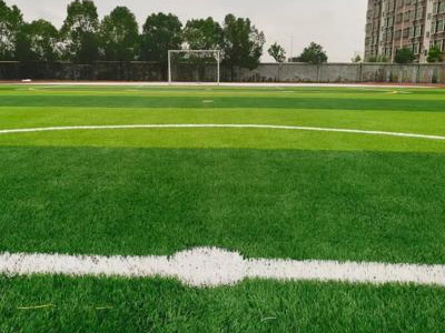 选足球场人造草坪为什么需要看其耐磨性