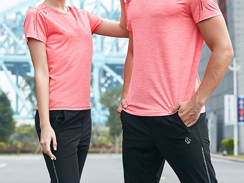 短袖运动服定制麻烦吗？有没有更简单一点的定制流程呢